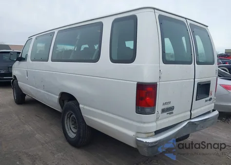 2010 Ford E-350 Super Duty z USA, uszkodzony, nr VIN 1FBSS3BL6ADA52176